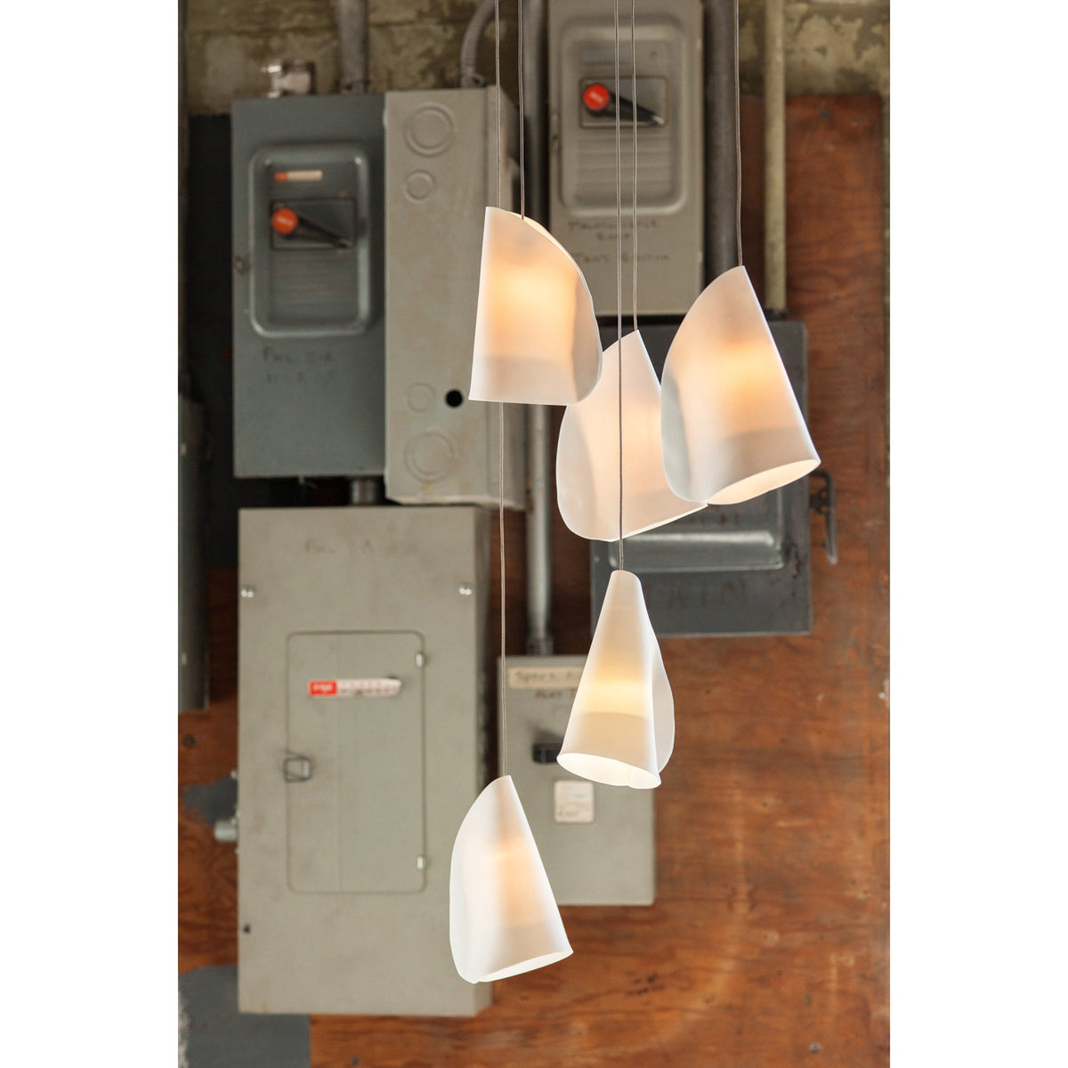 21 Thin Porcelain Pendant Lamp — view 18