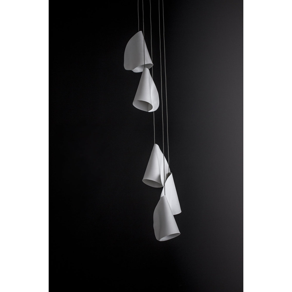 21 Thin Porcelain Pendant Lamp — view 36