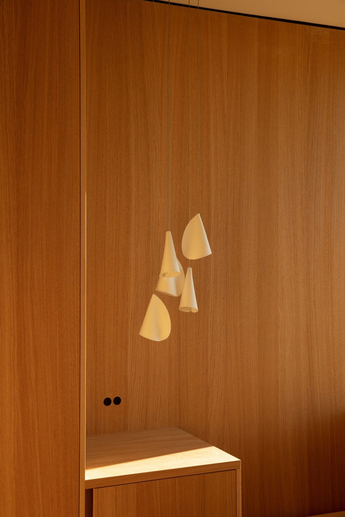 21 Thin Porcelain Pendant Lamp — view 34