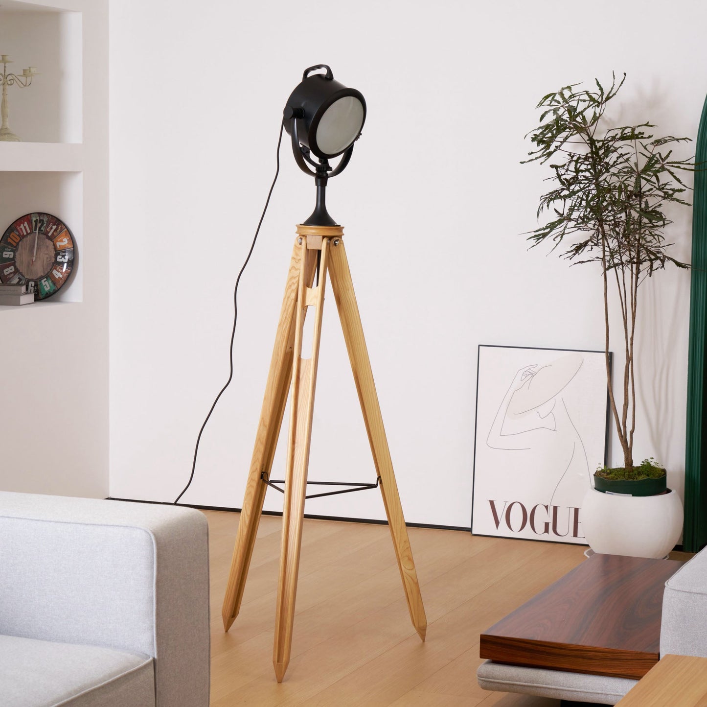 Alfred Tripod Floor Lamp