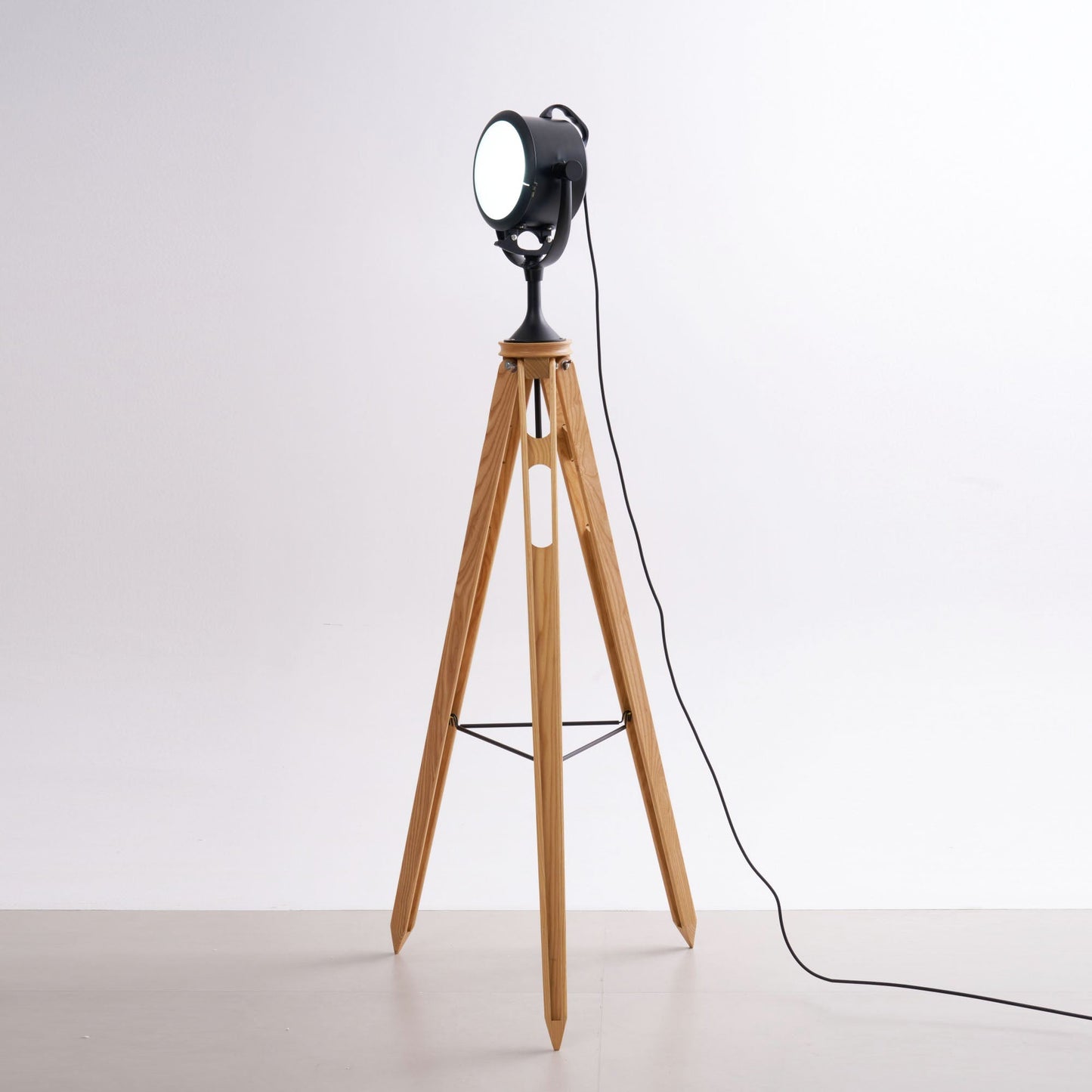 Alfred Tripod Floor Lamp