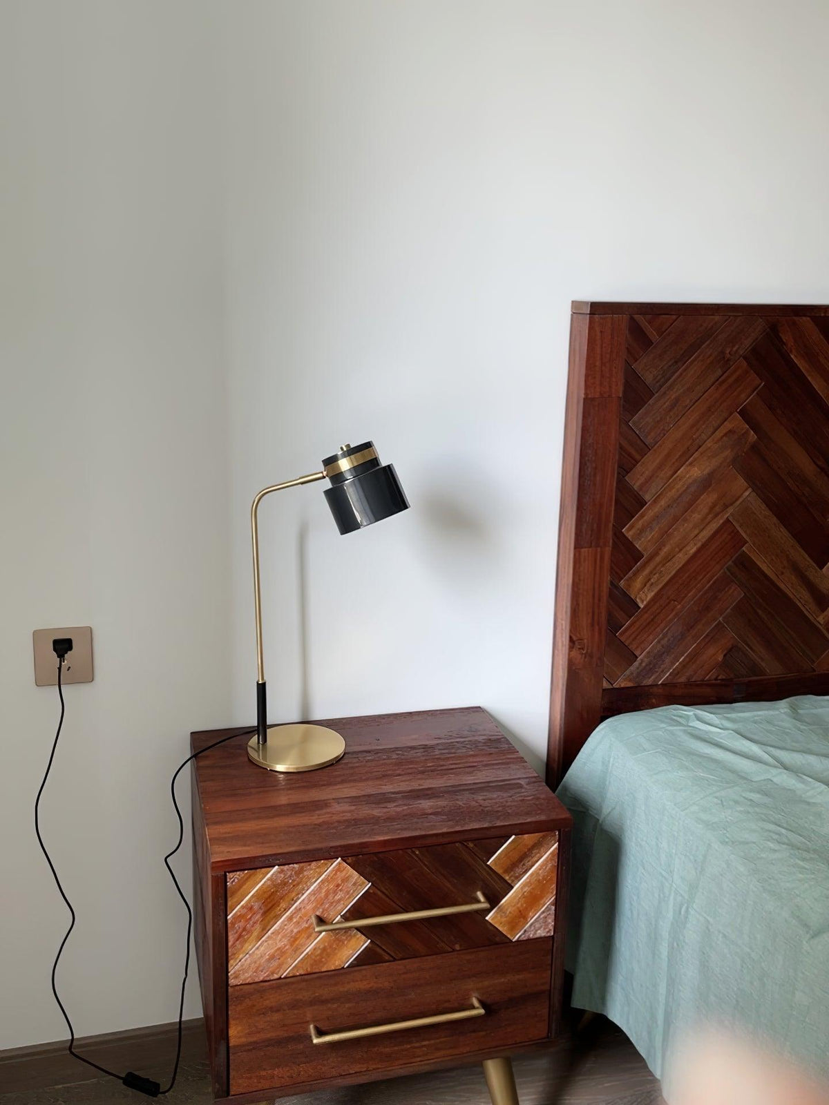 Ari Scandustrial Table Lamp — view 14