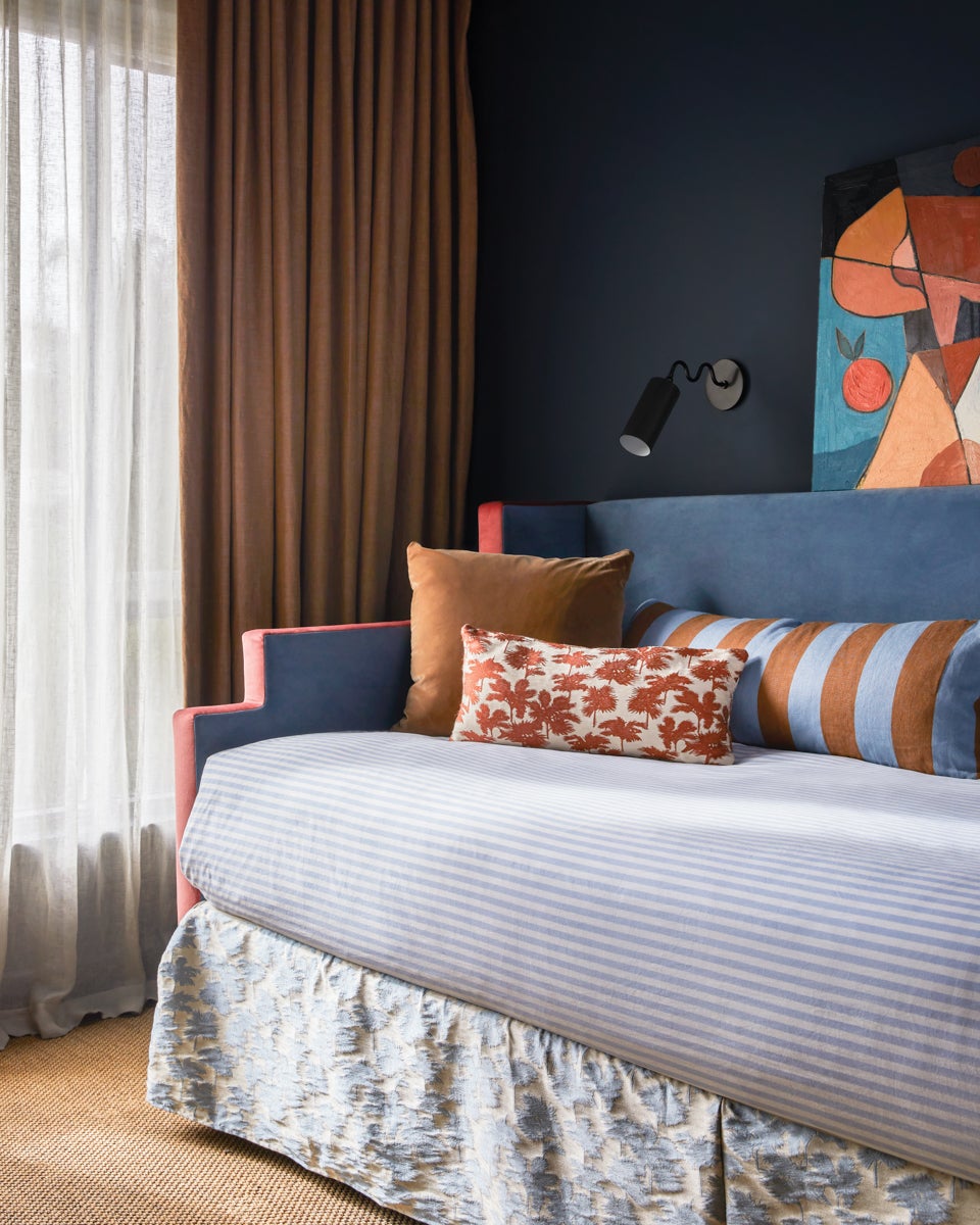 Bea Wall Lamp — view 12