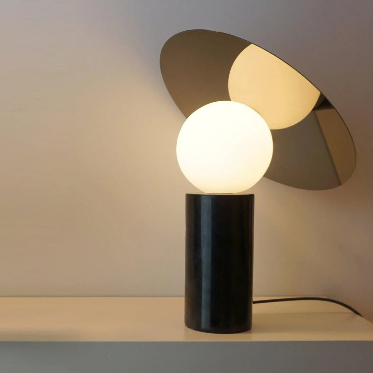 Bola Disc Table Lamp — view 7