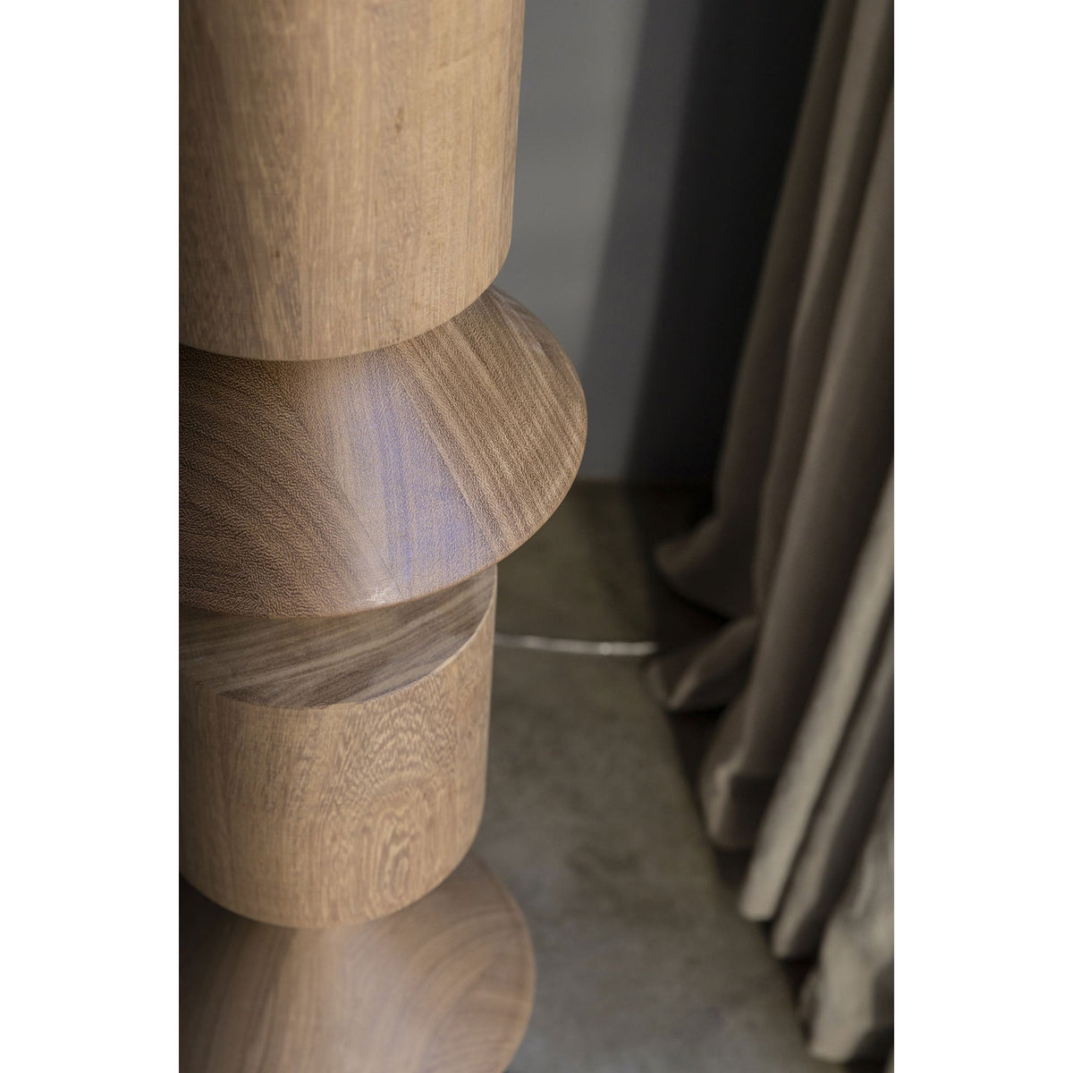 Costantina Floor Lamp — view 9