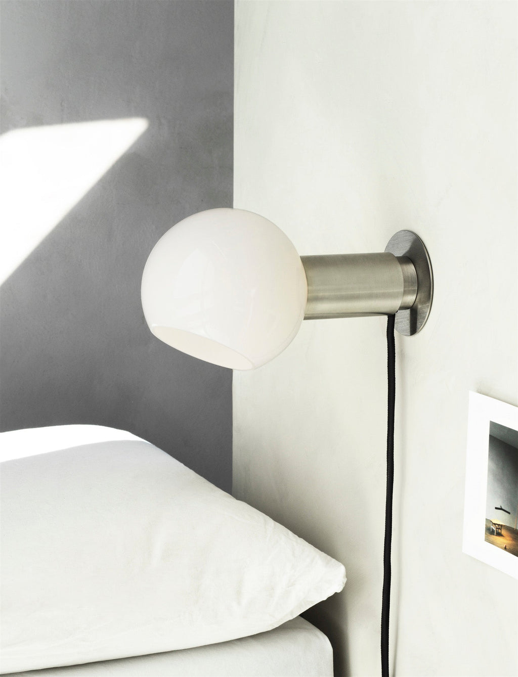 Donya Sphere Wall Lamp — view 4