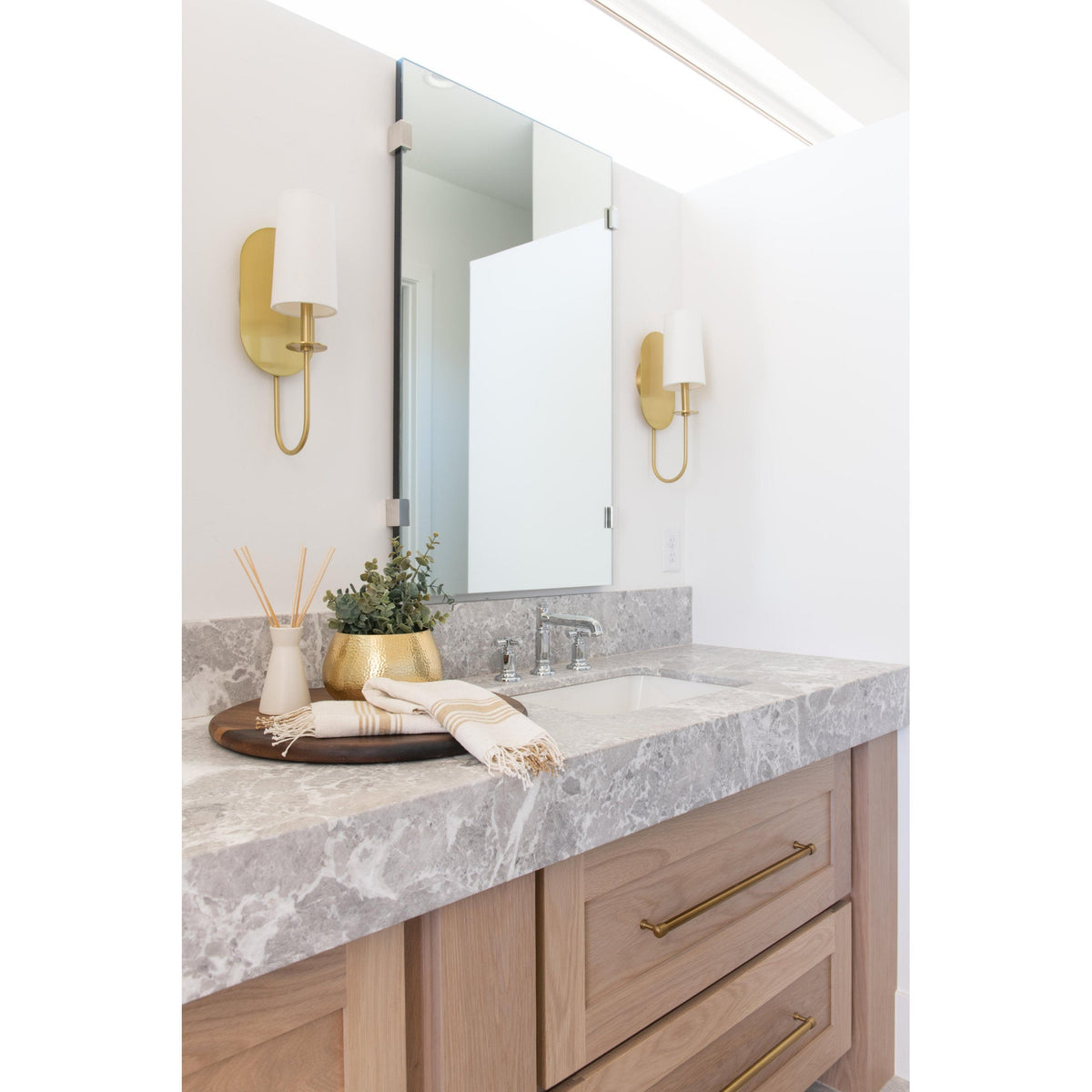 Lara Wall Lamp — view 14