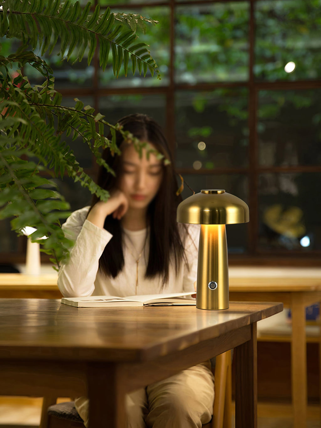 Leon Mushroom Table Lamp (built-in battery) — view 2