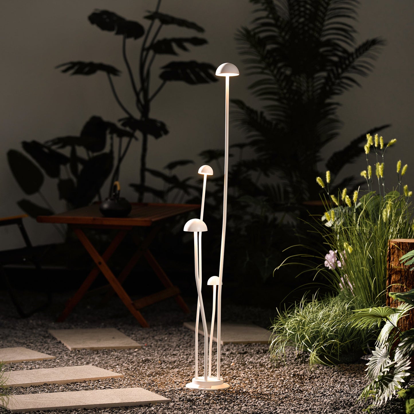 Luciole Outdoor Floor Lamp