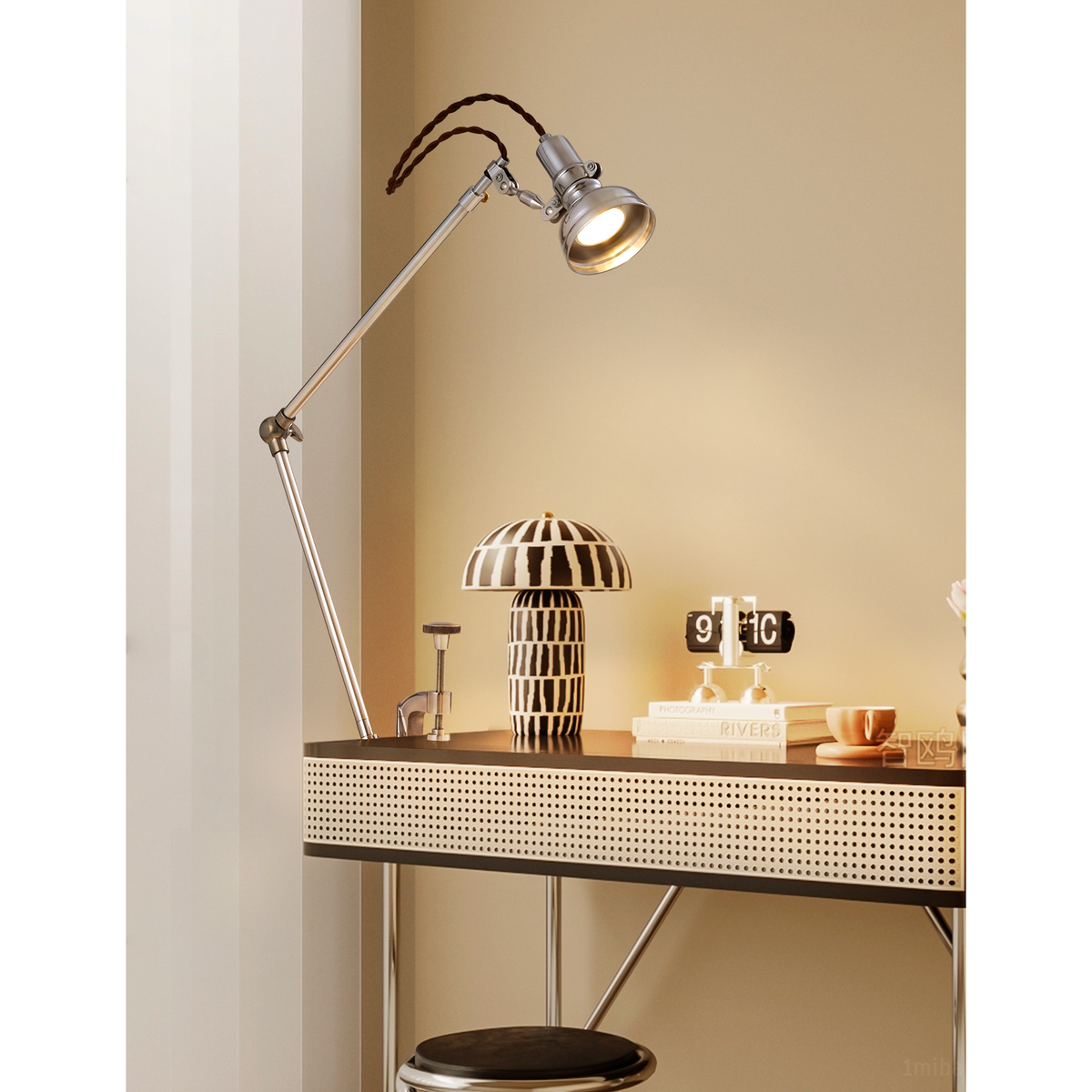 Lumina Articulated Table Lamp — view 14