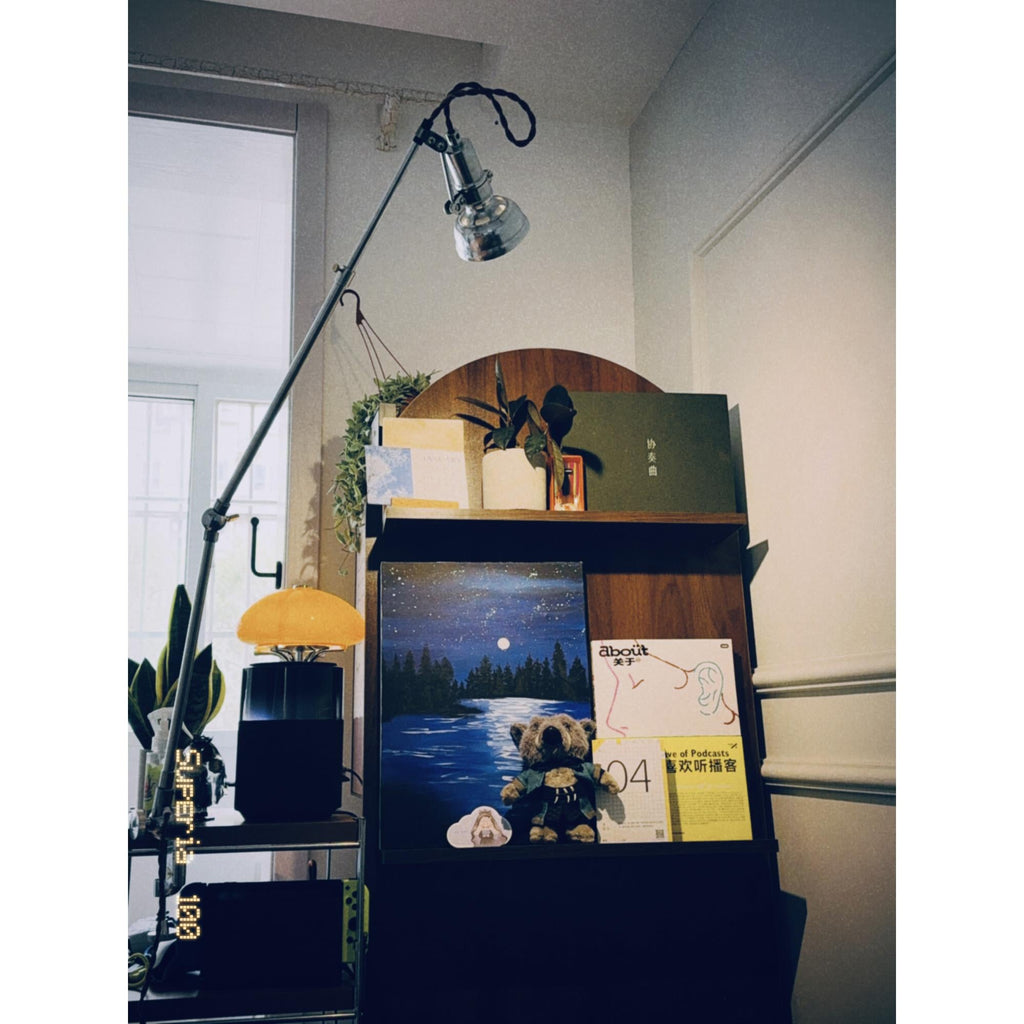 Lumina Articulated Table Lamp — view 15