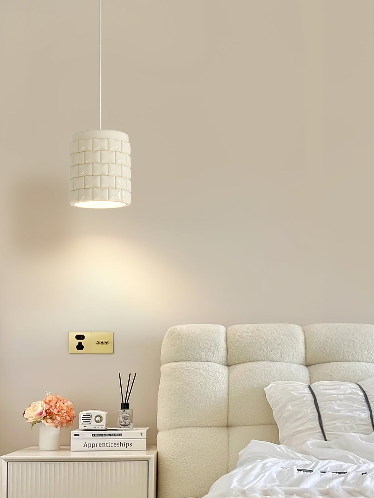 Lysne Girl Pendant Lamp — view 10