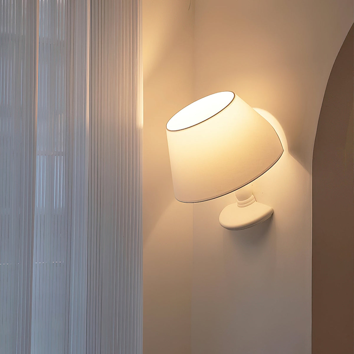 Melampo Wall Lamp — view 2