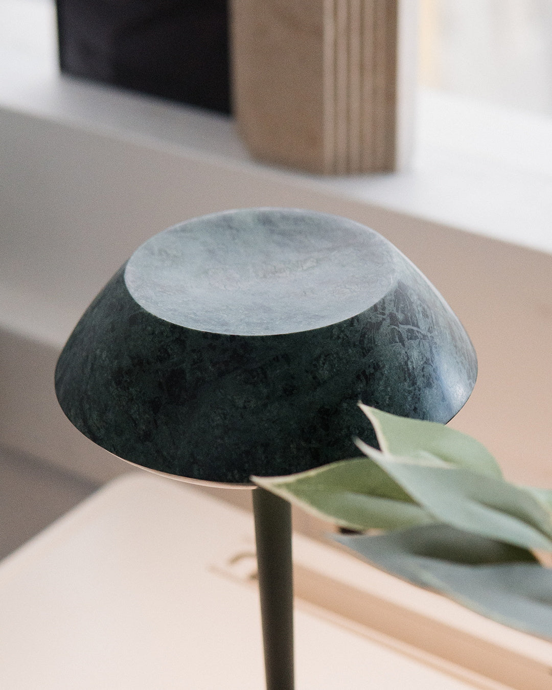 Mini Fiore Table Lamp (built-in battery)