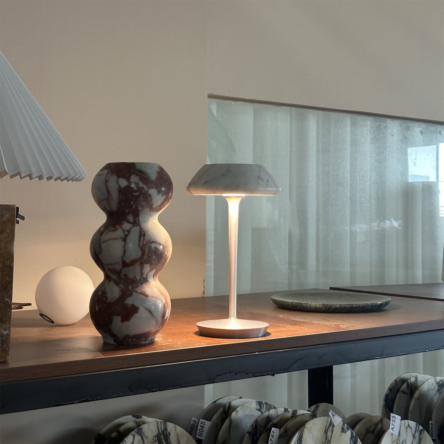 Mini Fiore Table Lamp (built-in battery)