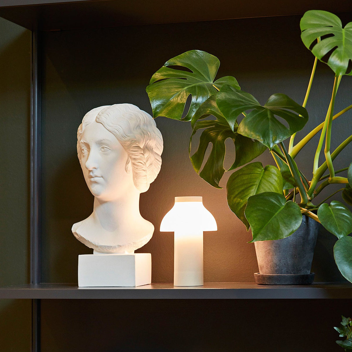 PC Portable Table Lamp (Built-in Battery) — view 4