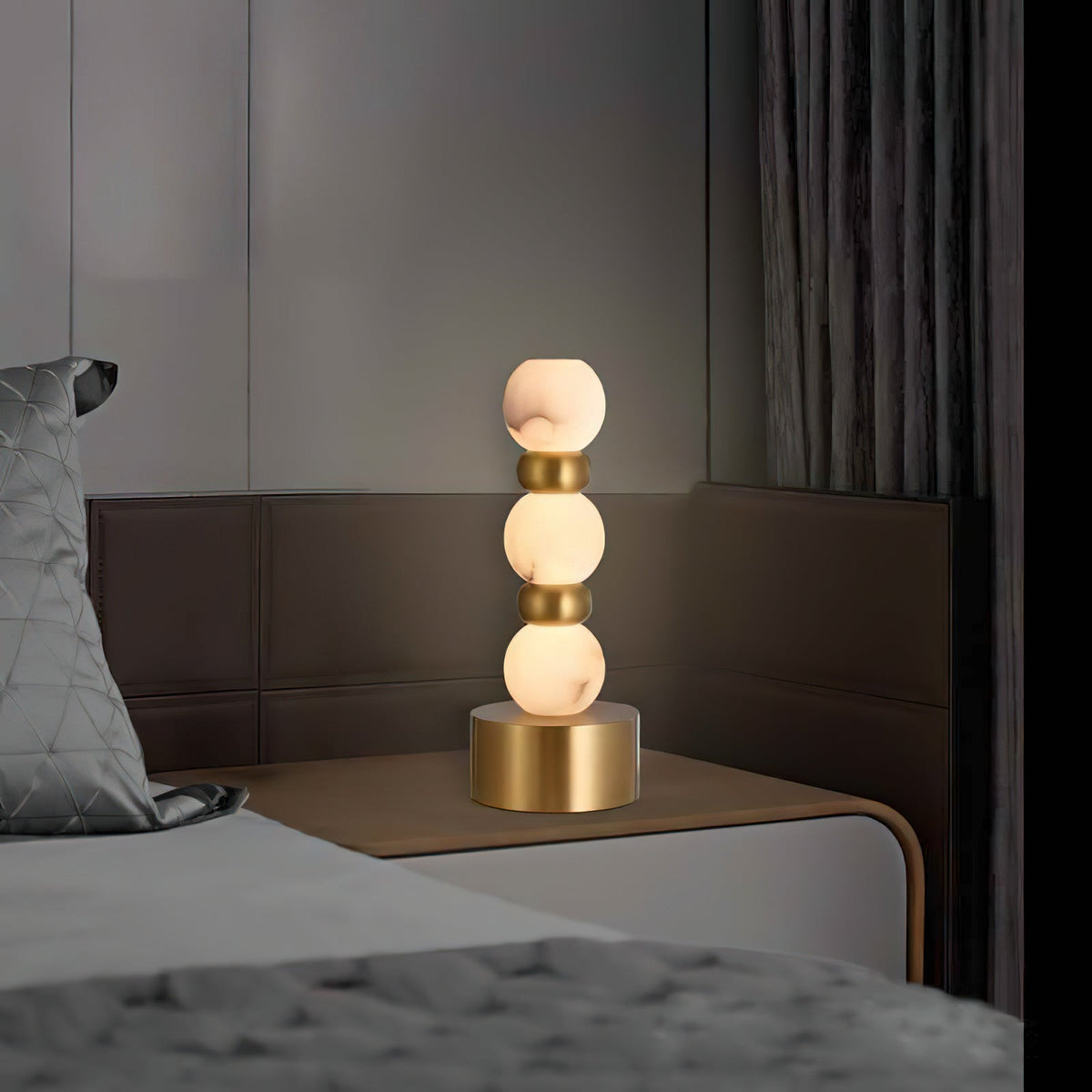 Pearl Xyx Table Lamp — view 4