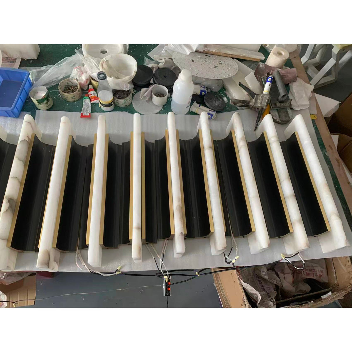 Timide Alabaster Wall Lamp — view 10