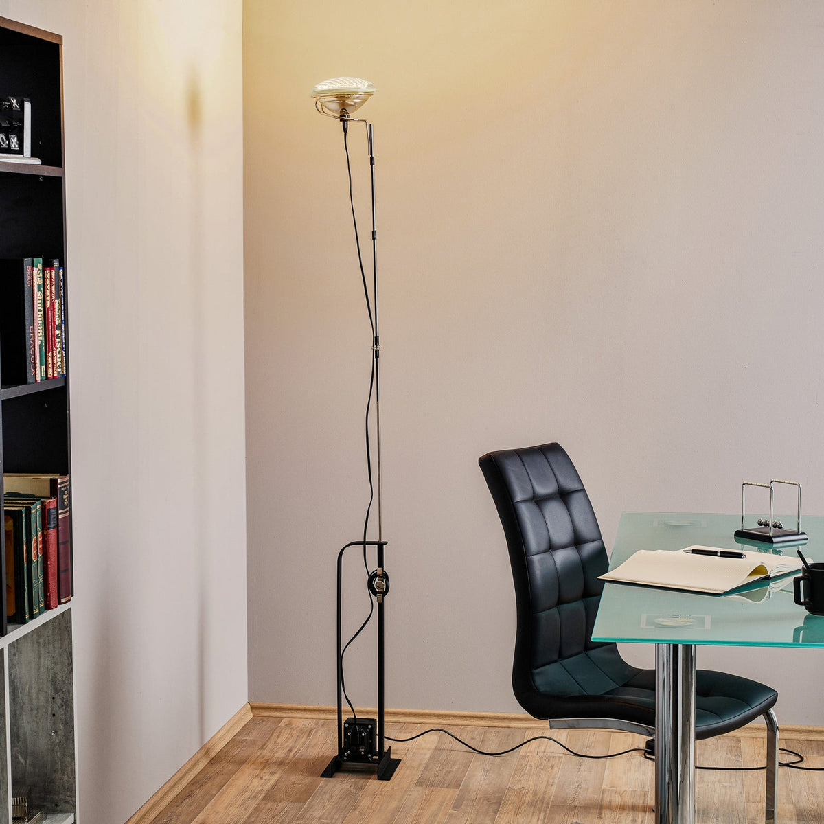 Toio Floor Lamp — view 4