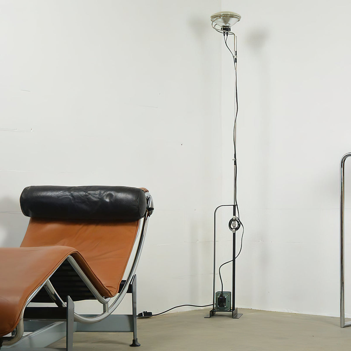 Toio Floor Lamp — view 9