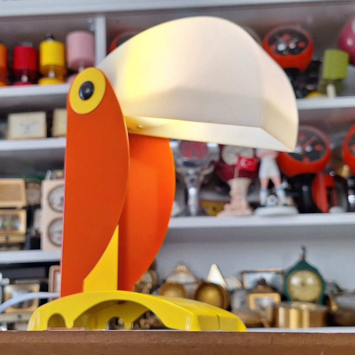 Toucan Table Lamp (Built-in Battery) — view 10