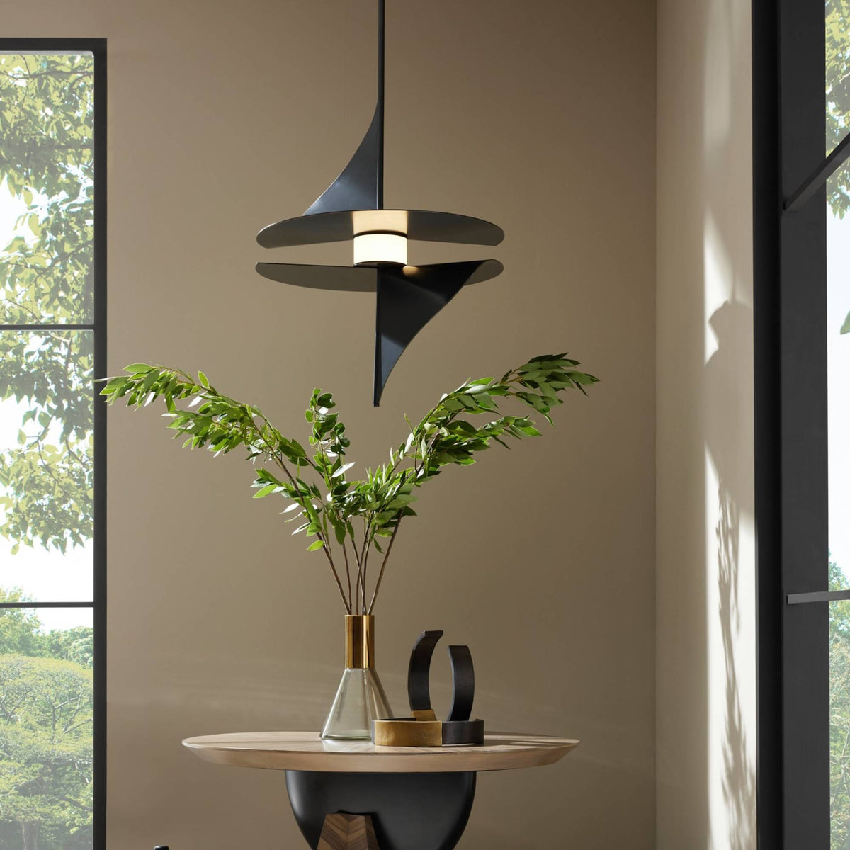 Sculptural Renly Pendant – Black — view 2