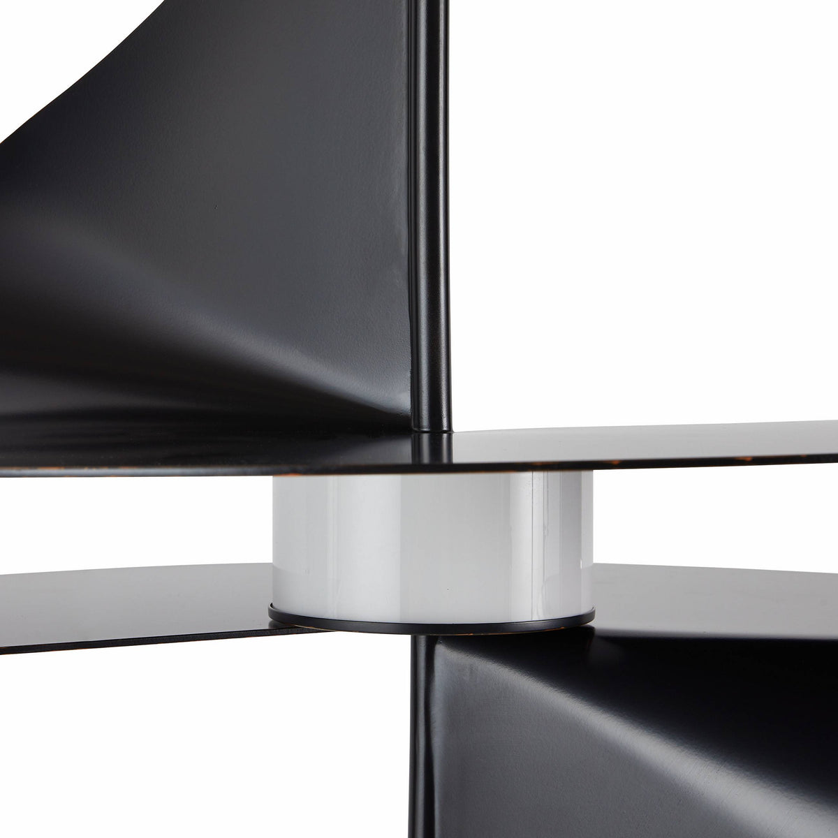 Sculptural Renly Pendant – Black — view 9